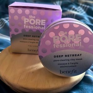 The POREfessional Deep Retreat Pore clearing clay mask
